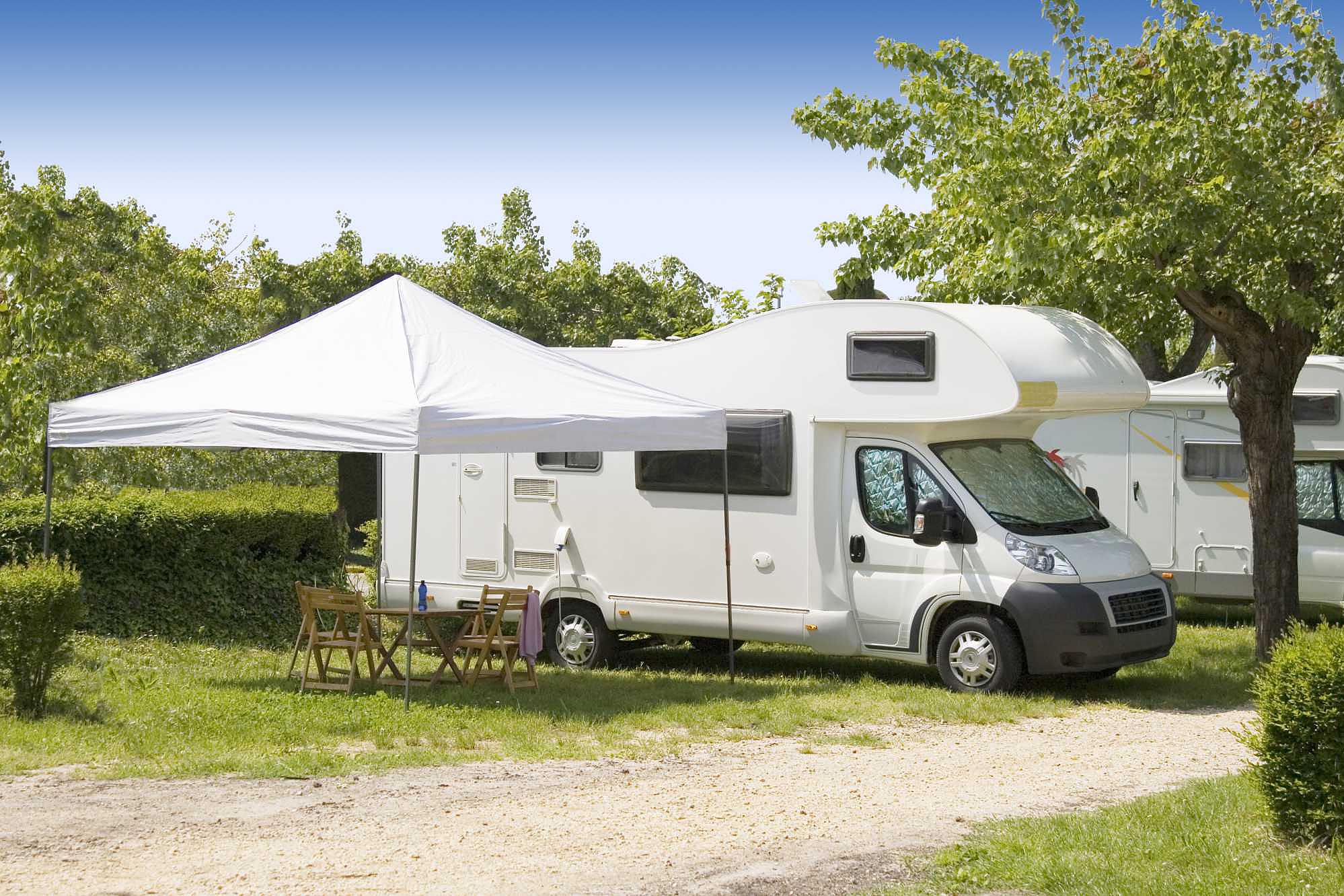 Alinghoek camper met tent